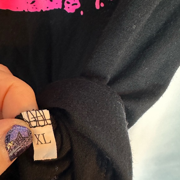 Black Tee with Pink Lips and 3/4 Sleeves - Picture 6 of 7